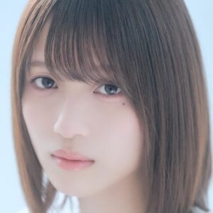 Photo of artist Nina Hanamiya