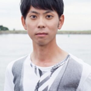 Photo of artist Hiroshi Ichihara