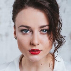 Photo of artist Ingrid Olerinskaya