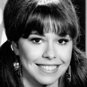 تصویر هنرمند Elaine Giftos