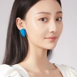 Photo of artist Liu Kejun