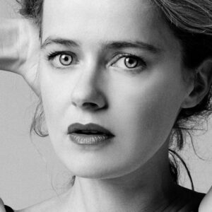 Photo of artist Julie Delarme