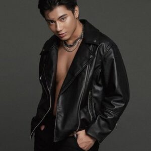 Photo of artist Dylan Menor