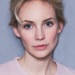 Photo of artist Bracha van Doesburgh