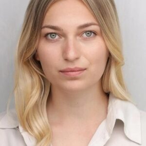 Photo of artist Moah Madsen