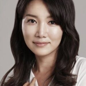 Photo of artist Yoon Ji-sook