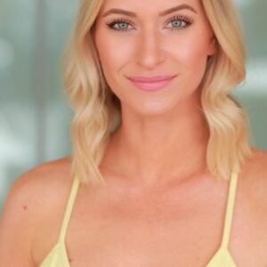 Photo of artist Alissa Filoramo