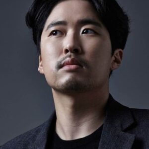 Photo of artist Cho Hyun-hoon