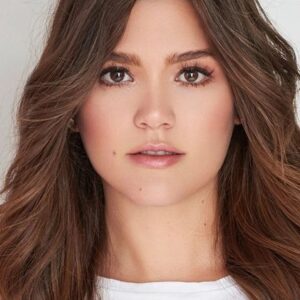 Photo of artist Daniela Tapia