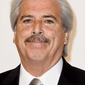 Photo of artist Alan Robert Murray