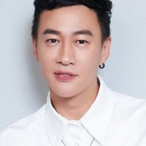 Photo of artist Peter Ho