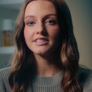 Photo of artist Sophie Weber