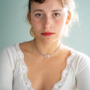 Photo of artist Kelley Pereira