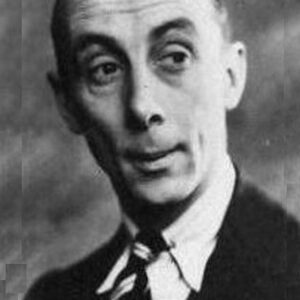 Photo of artist Kenneth Kove