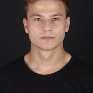 Photo of artist Adem Bal