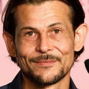 تصویر هنرمند Tonin Javier