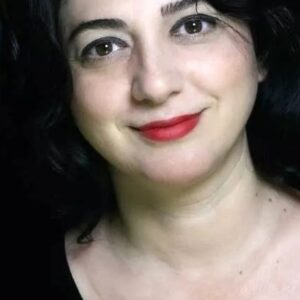 Photo of artist Benian Dönmez