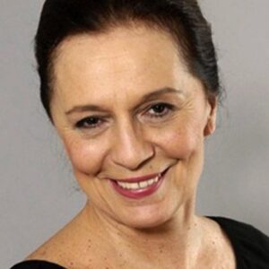 Photo of artist Ayten Uncuoğlu