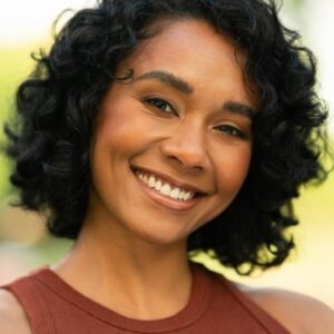 Photo of artist Pauline Dorsey