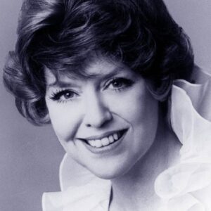 Photo of artist Dorothy Loudon