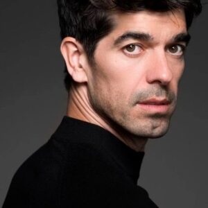 Photo of artist José Carlos Illanes