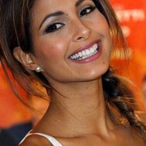 Photo of artist Mariana Rodríguez