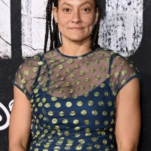 Photo of artist Kira Kelly