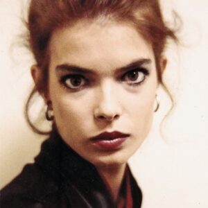 Photo of artist Zoë Lund