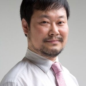 Photo of artist Ri Woo-jin