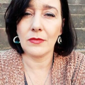 Photo of artist Ana Garibaldi