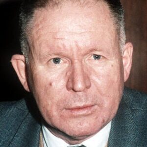 Photo of artist Jean-Louis Guillaud