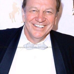 Photo of artist Bogdan Szumilas