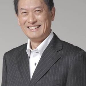 Photo of artist Hajime Tanimoto