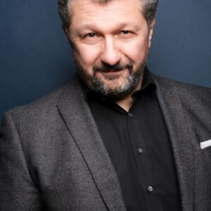 تصویر هنرمند Aykut Kayacık