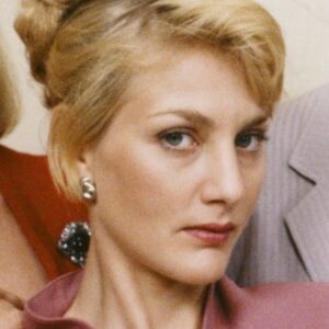 Photo of artist Jenny Wright