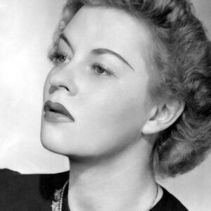 Photo of artist Uta Hagen