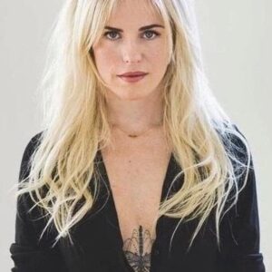 Photo of artist Josje Huisman