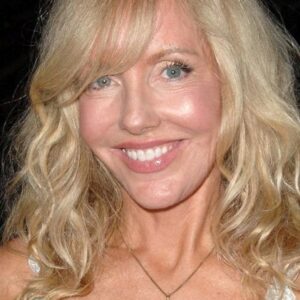 Photo of artist Shelby Chong
