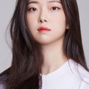 Photo of artist Seo Hee-sun