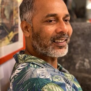 Photo of artist Habib Sayyed