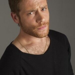 Photo of artist Mustafa Açılan