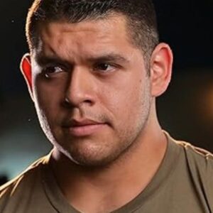 Photo of artist Chris Becerra