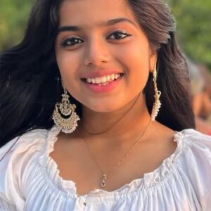 تصویر هنرمند Amritha Varshini