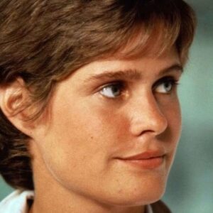 تصویر هنرمند Sarah Holcomb