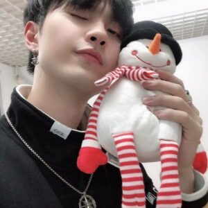 تصویر هنرمند Shujun Lv