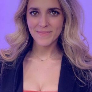 تصویر هنرمند Roxy Striar