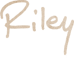 لوگوی رسمی فیلم Riley (2023)